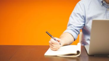 La oferta de maestrías oficiales te aporta la posibilidad de continuar con tus estudios y avanzar en tu aprendizaje.