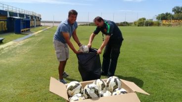Central donó balones a Argentino.