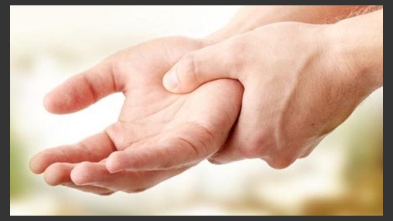 Los movimientos repetitivos y posturas forzadas que se realizan pueden derivar en esta enfermedad en la muñeca. 