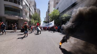 Gremios y organizaciones apoyaron la movilización contra las políticas del gobierno nacional.