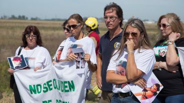Sentido homenaje a las víctimas en el lugar de la tragedia.