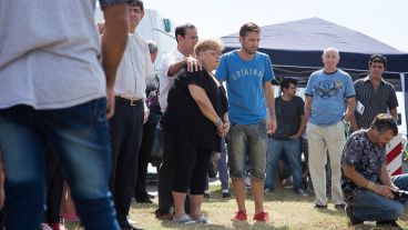 Sentido homenaje a las víctimas en el lugar de la tragedia.
