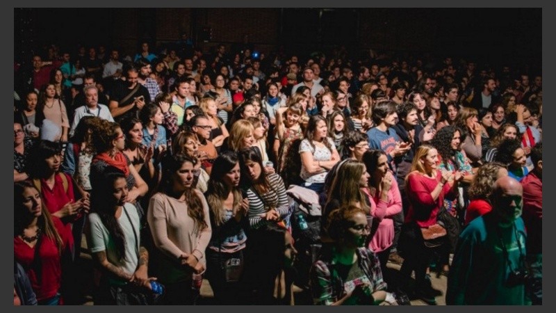 El concurso busca difundir el trabajo de cantantes rosarinas y de la región.