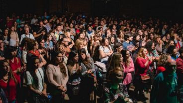 El concurso busca difundir el trabajo de cantantes rosarinas y de la región.