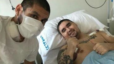 Cristian y Gonzalo, en la foto que el ex canalla publicó después del trasplante.