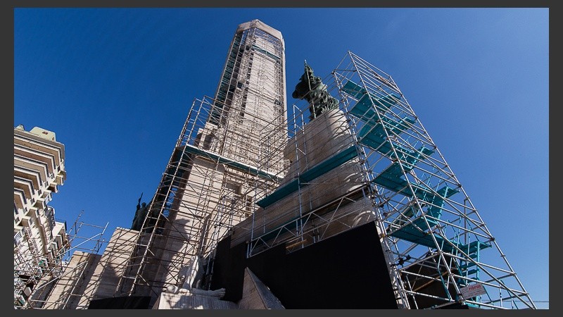 El Monumento en obras. 