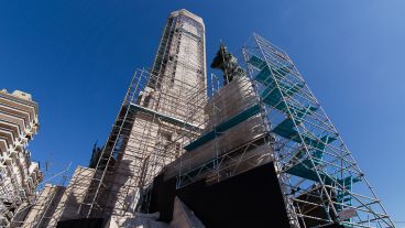 El Monumento en obras.