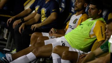 Ortigoza, ya en el banco luego de su frustrado debut.