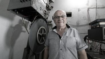 Jorge De Biasi posa para la cámara en un día que no olvidará jamás.