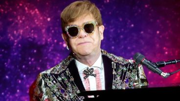 "Este tipo fue grosero, perturbador y no tuvo cuidado ni respeto", denunció Elton John.