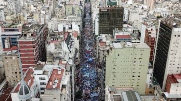 Docentes marcharon por las calles de Capital Federal.