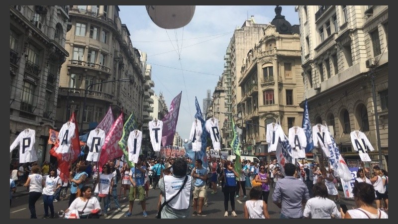 Docentes marcharon por las calles de Capital Federal.