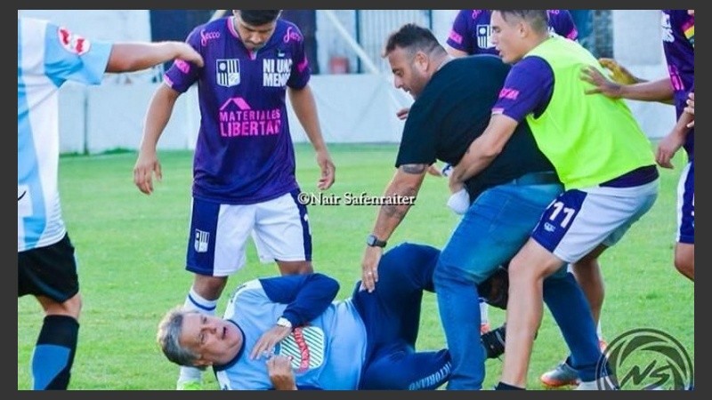 El momento en el que le pegan a Ventura.