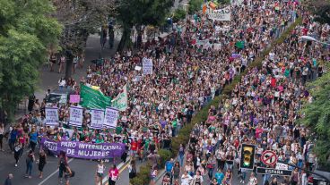La columna transitó por avenida Pellegrini desde Oroño hasta Corrientes.