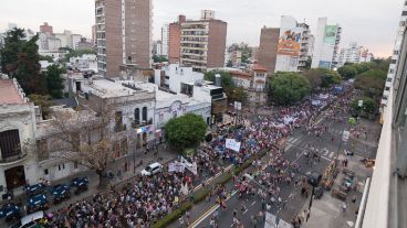 Miles de personas marcharon en el Día Internacional de la Mujer.