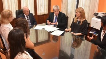 Una vez en vigencia, el acuerdo se pondrá en marcha en otras localidades santafesinas.