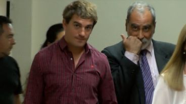 Martín Oharriz junto a su abogado este viernes en Tribunales.