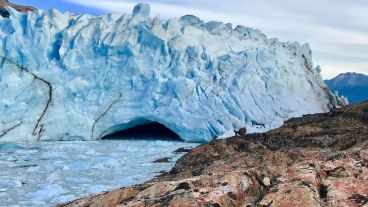A las 8.40, guardaparques del Parque Nacional Los Glaciares detectaron una filtración.