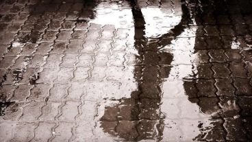 Además de paraguas, estará bien tener un poco de abrigo a mano.