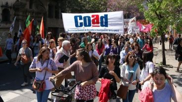 Los docentes de Coad votan en las facultades.