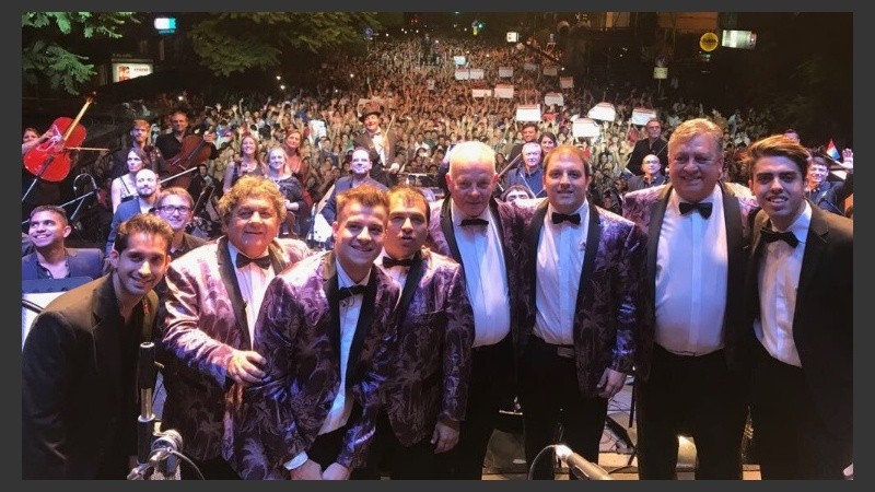 Según la cuenta oficial de Twitter del grupo, hubo 180 mil espectadores en Buenos Aires.