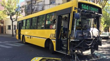 Así quedó el 144 que intervino en el choque.