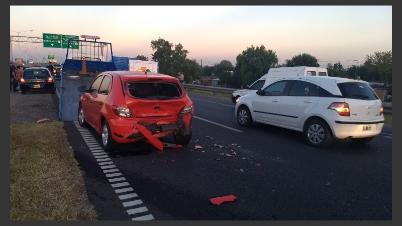 Así quedó uno de los autos involucrados.