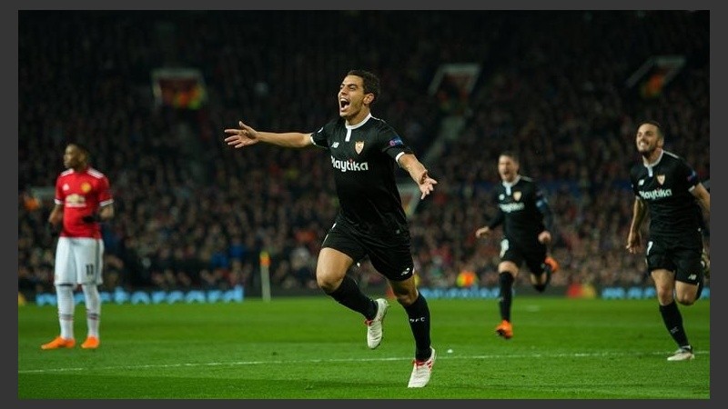 Old Trafford quedó en silencio ante el Sevilla de los argentinos.