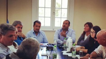 Los legisladores se reunieron este jueves con ex trabajadores de la firma.