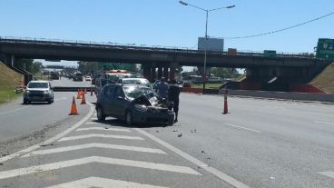 Así quedó el auto que manejaba Miguel.