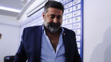 Angelici defendió los promedios.