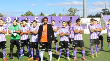 Así posaron los jugadores en la previa al encuentro por la fecha 27.