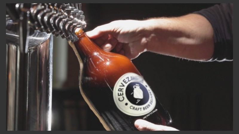 El concejal Estevez propone la regulación de la venta de cerveza artesanal.