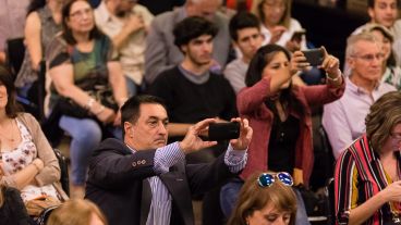 El ex presidente Rafael Correa fue distinguido en Rosario este martes. (Alan Monzón/Rosario3.com)