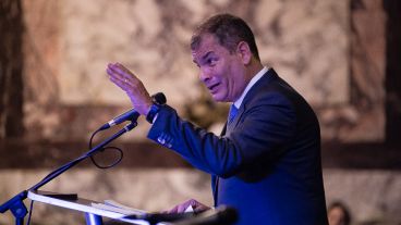 El ex presidente Rafael Correa fue distinguido en Rosario este martes. (Alan Monzón/Rosario3.com)