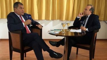 Mano a mano con Rafael Correa.