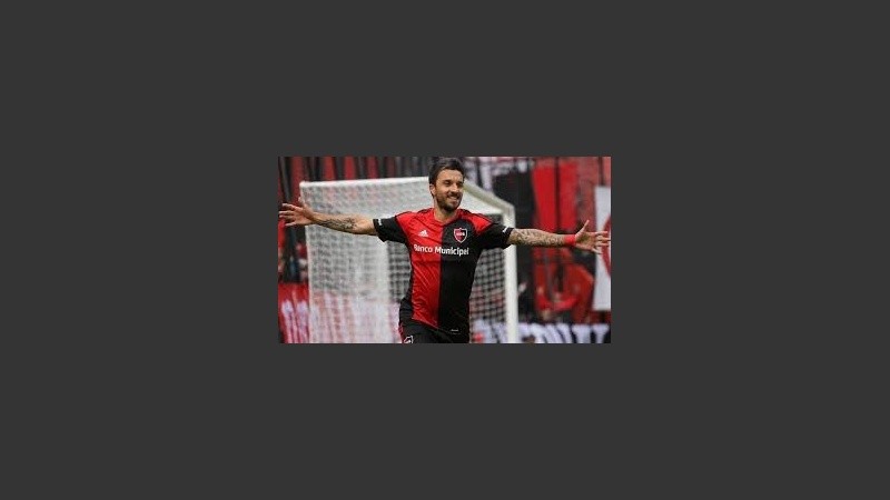 El regreso de Scocco genera una gran expectativa en los hinchas leprosos.