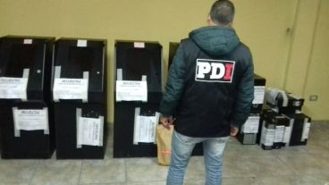 Los elementos secuestrados en unos de los allanamientos.