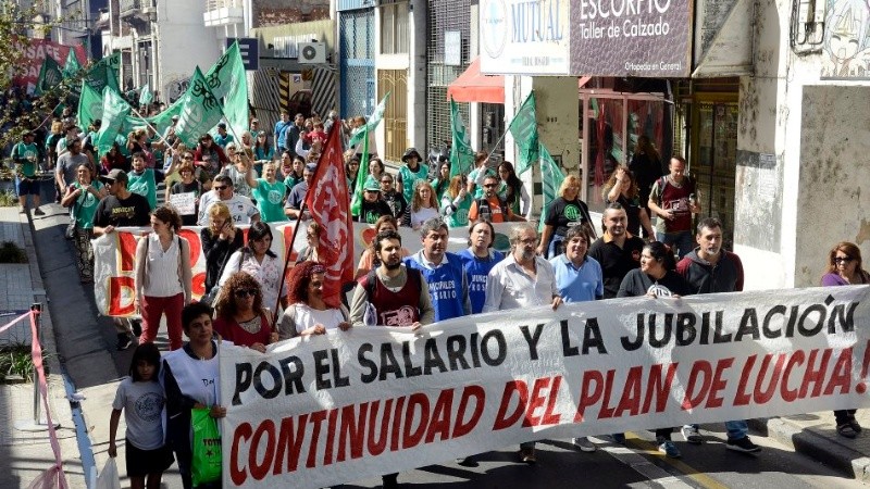 Las diferentes columnas de gremios confluyeron en el mismo reclamo.