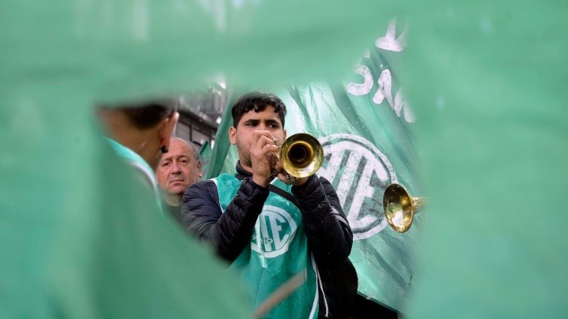 ATE, a diferencia de UPCN, rechazó la oferta y marchó este martes.