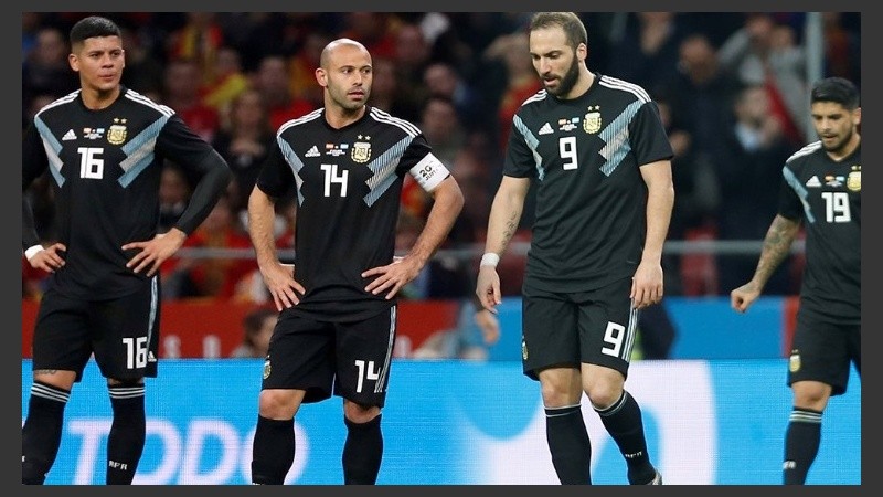 Las caras de decepción de los jugadores argentinos.