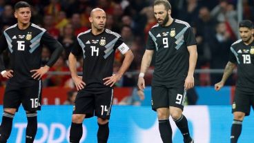 Las caras de decepción de los jugadores argentinos.