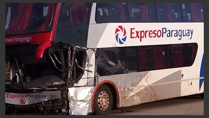 Sólo el chofer del micro resultó lesionado. 