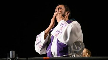 "Gracias por el amor, por el afecto", dijo el padre antes de la medianoche.