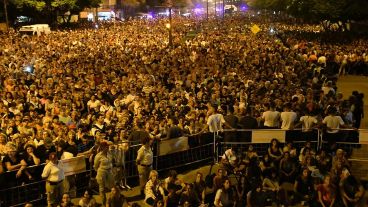 Otra masiva concurrencia un viernes santo en el noroeste de Rosario.