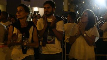 La intendenta Fein y el ministro Pullaro junto al escenario central.