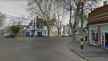 La víctima y el vendedor pactaron el encuentro en Víctor Mercante y Génova.