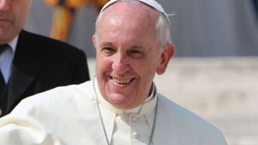 El Papa sorprendió a los jóvenes de la ONG y les pidió: "Recen por mí".