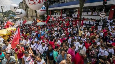 La vigilia frente a la sede del sindicato de los metalúrgicos.