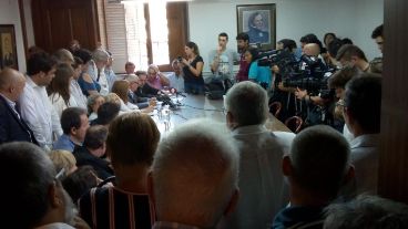 La reunión de la Multisectorial con diputados en la Legislatura.